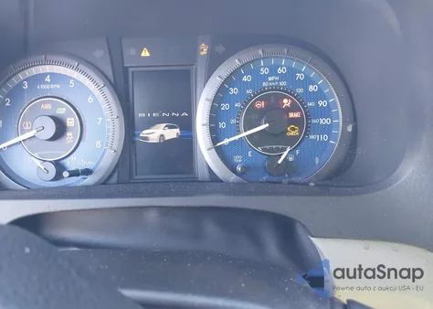 2020 Toyota Sienna Le z USA, uszkodzony, nr VIN 5TDKZ3DC1LS080737